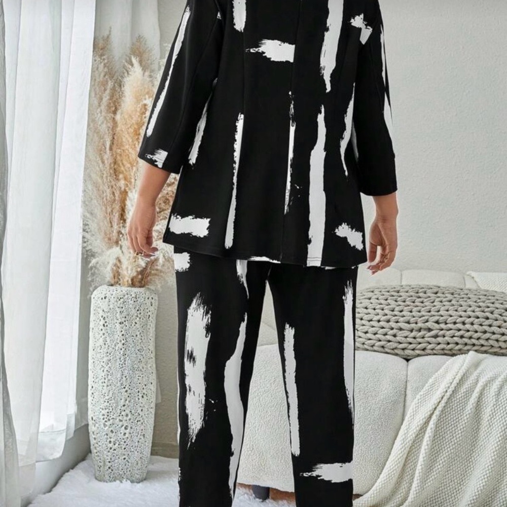 Stylish Black and White Women's Suit
